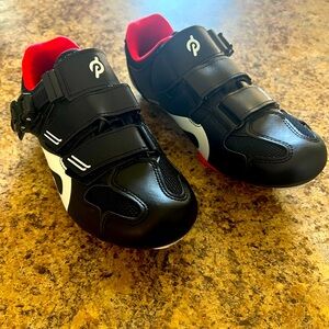 Peloton cycling shoes
